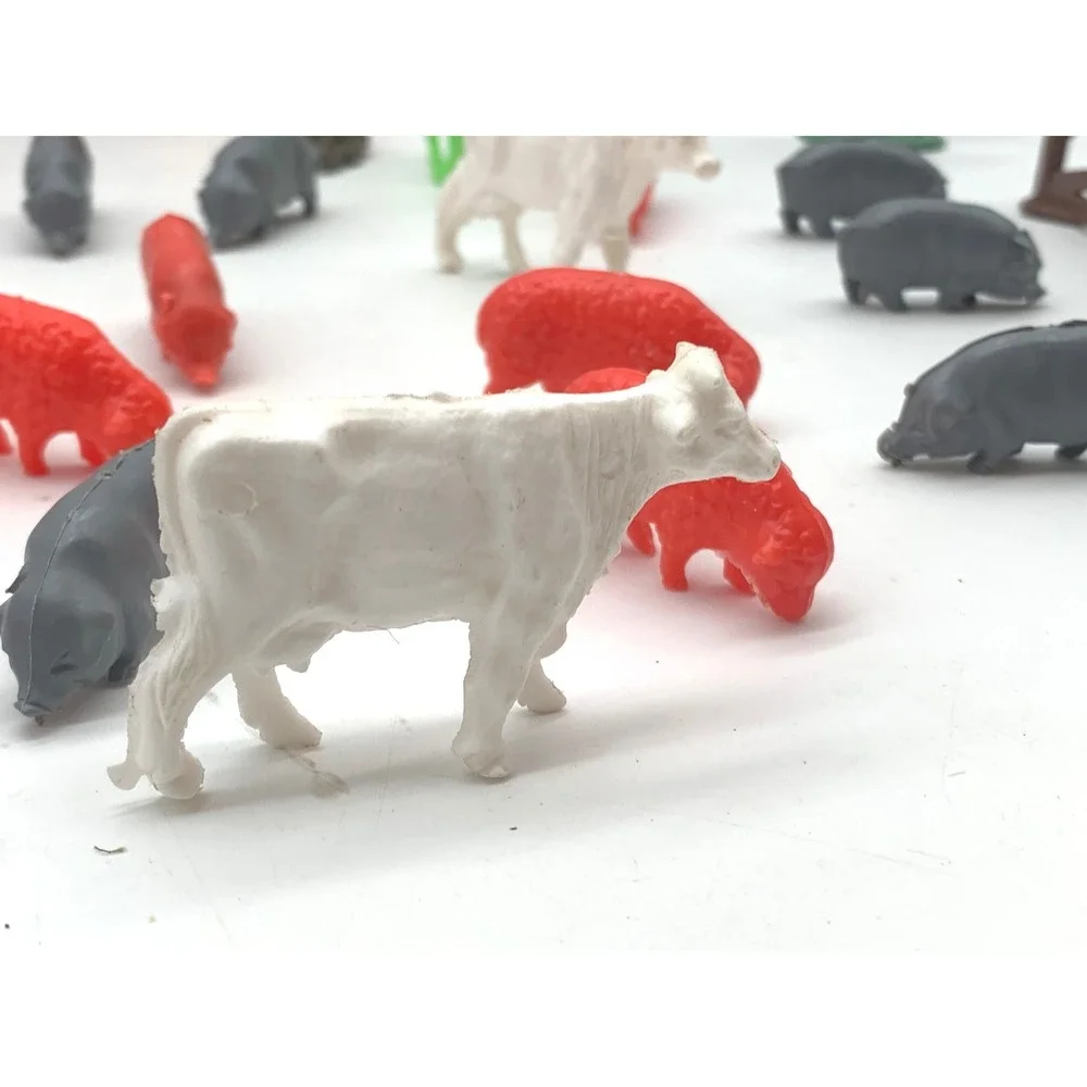 Vtg Plastic Farm Animal Playset Lot Barn Fence Tree Toy Figures 1970s 1980s 35Pc
